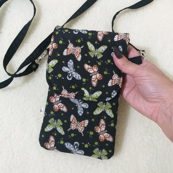 Bolsa Paulinha a tira colo porta celular