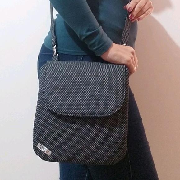 Bolsa transversal Tati