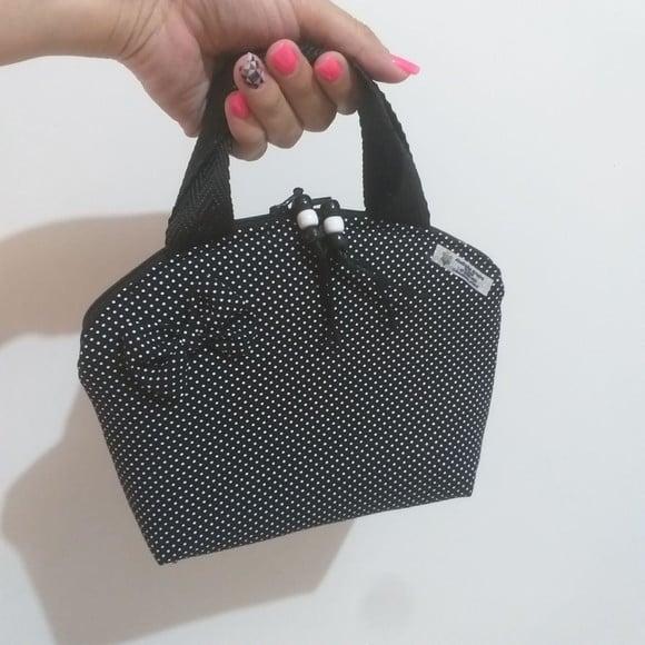 Bolsinha de mão infantil