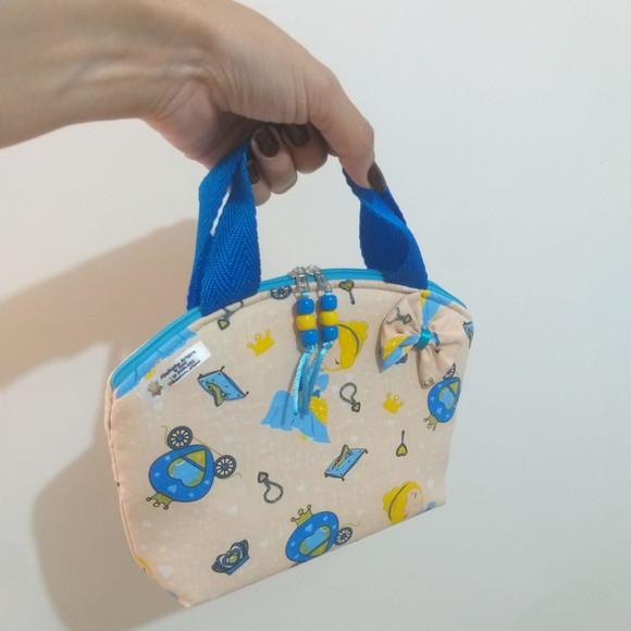 Bolsinha de mão infantil