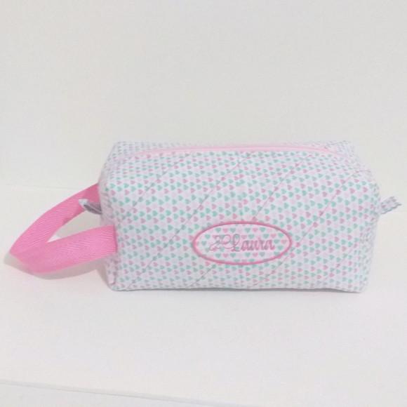 Necessaire com alça e com nome G