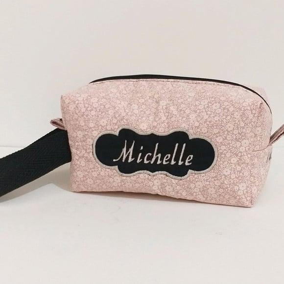 Necessaire com Alça Floral com Nome