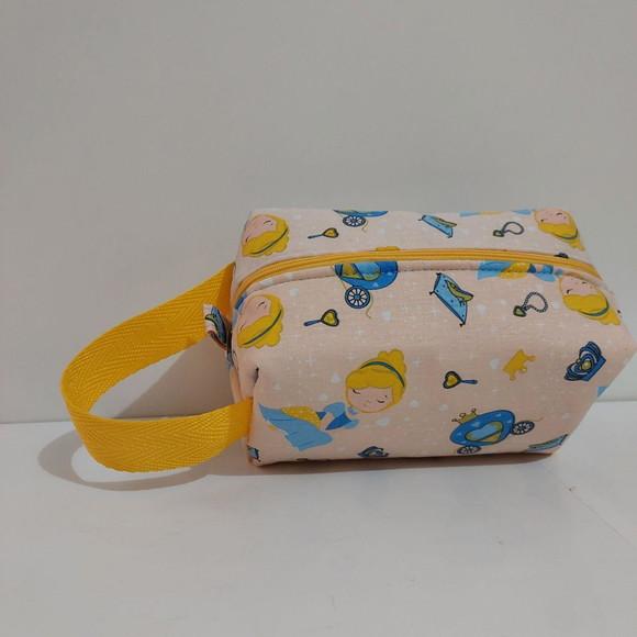 Necessaire com alça infantil