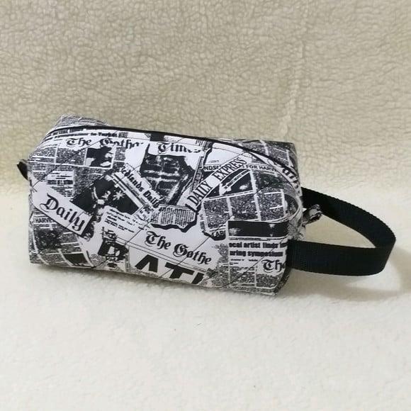 Necessaire masculina com alça com nome