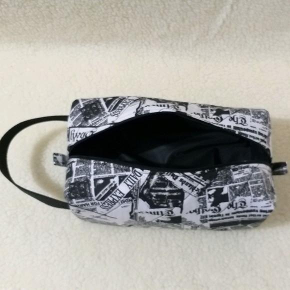 Necessaire masculina com alça com nome