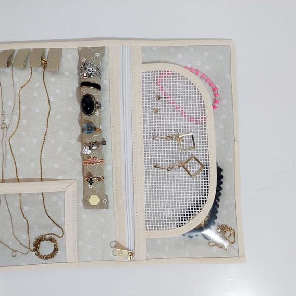 Porta Bijuteria Anel, Brinco, Pulseira, Correntes
