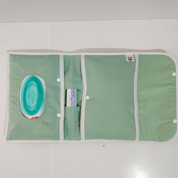 Porta Capa de Vacina e Porta Higiene do Bebê