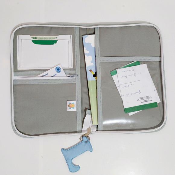 Porta vacina e porta documento