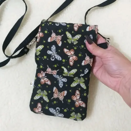 Bolsa Paulinha a tira colo porta celular