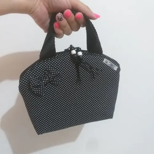 Bolsinha de mão infantil