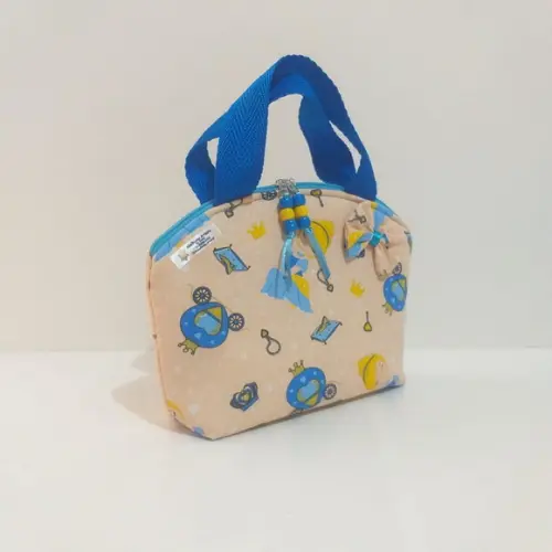 Bolsinha de mão infantil