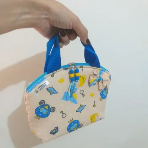 Bolsinha de mão infantil