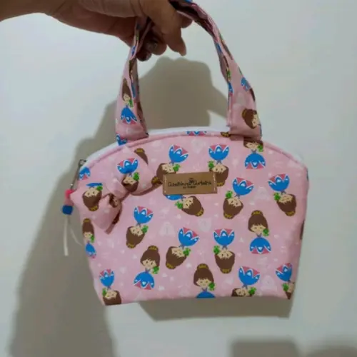 Bolsinha de mão infantil