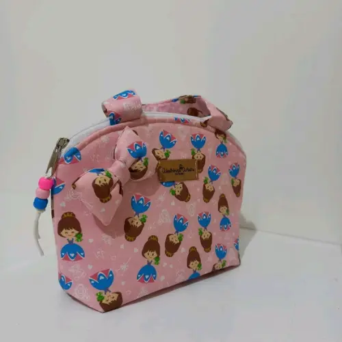 Bolsinha de mão infantil