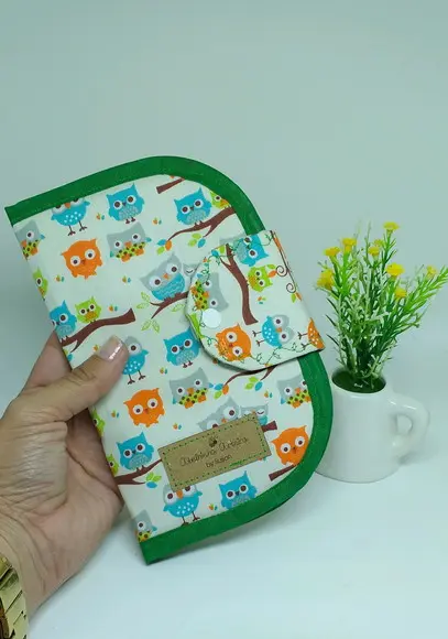 Carteira de tecido com porta cartões