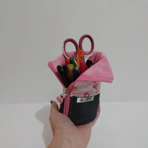 Estojo Que Vira Copinho
