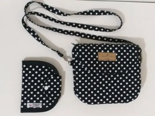 Kit bolsa e carteira compacta