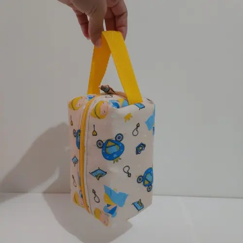 Necessaire com alça infantil