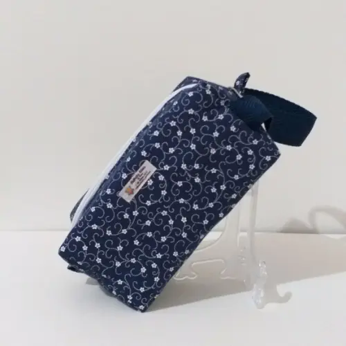 Necessaire com alça floral feminina