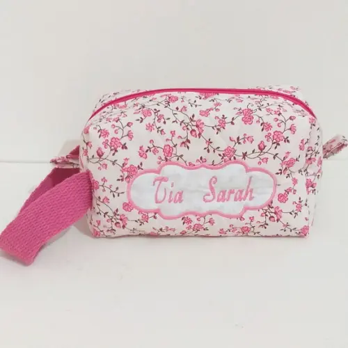 Necessaire floral com alça e com nome