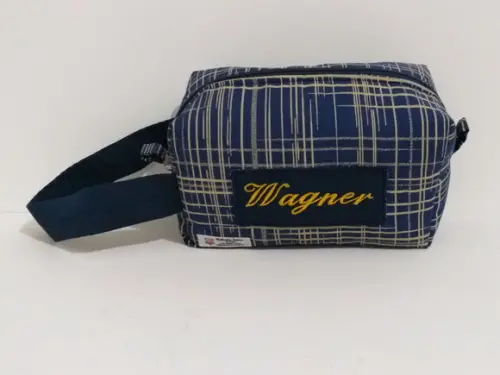 Necessaire masculina com alça com nome