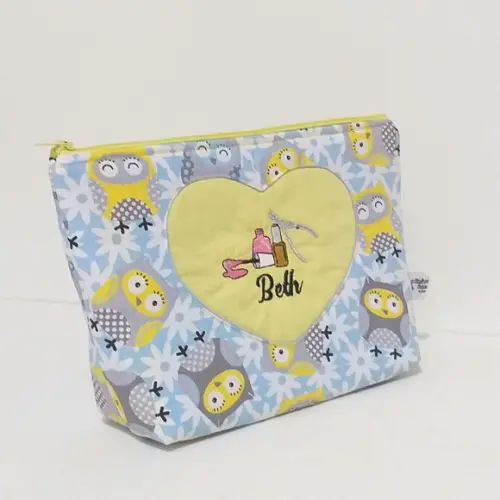 Necessaire personalizada com nome corujinha