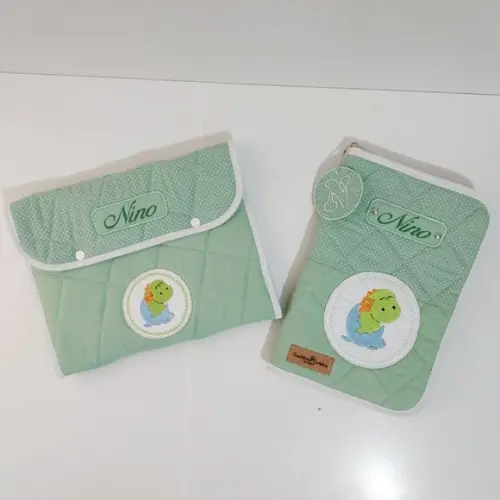 Porta Capa de Vacina e Porta Higiene do Bebê
