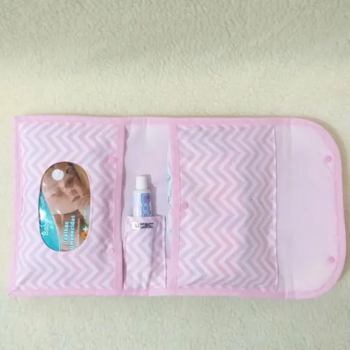 Porta capa de vacina e porta higiene do bebê