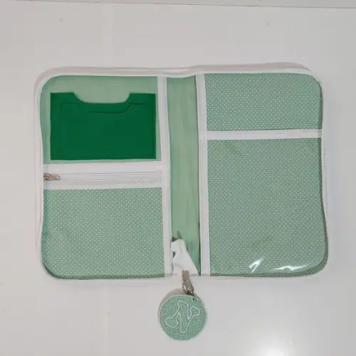 Porta Capa de Vacina e Porta Higiene do Bebê