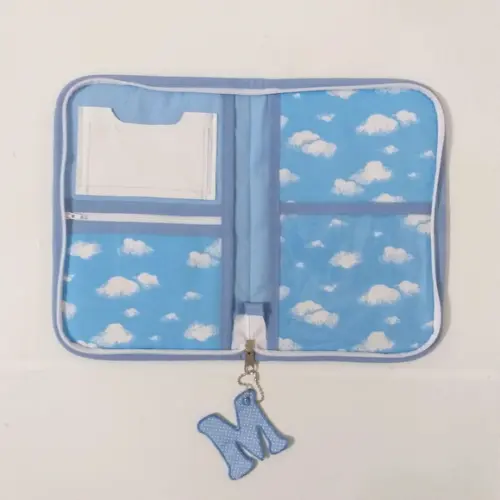 Porta Carteira De Vacina Chuva De Amor Com Ziper