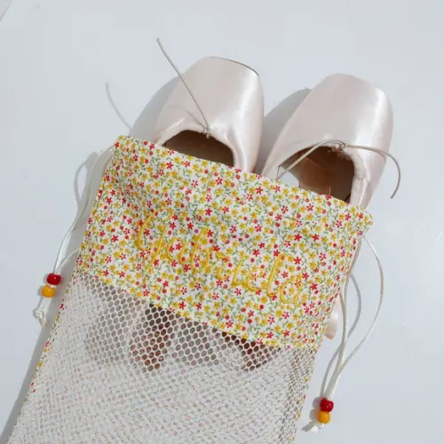 Porta Sapatilhas de Ballet com Visor