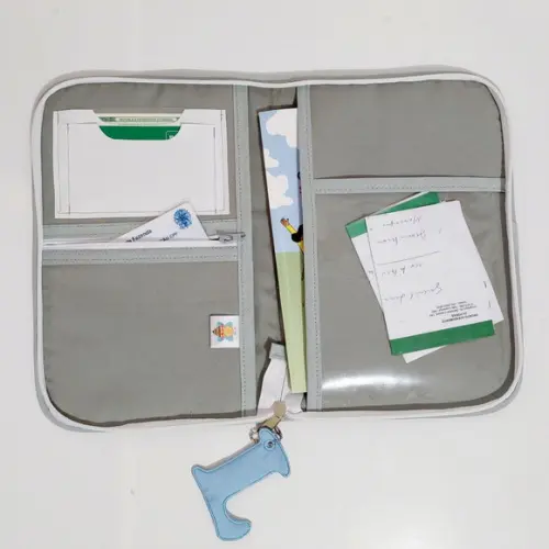 Porta vacina e porta documento