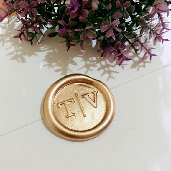 Lacre - T|v