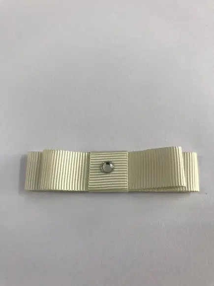 Laço Duplo off-white com strass