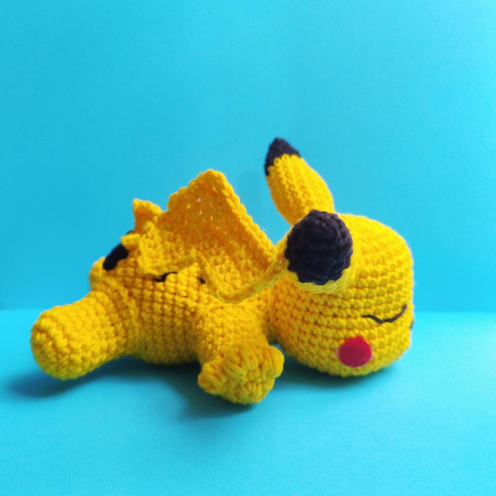 Pokemon Pikachu Deitado