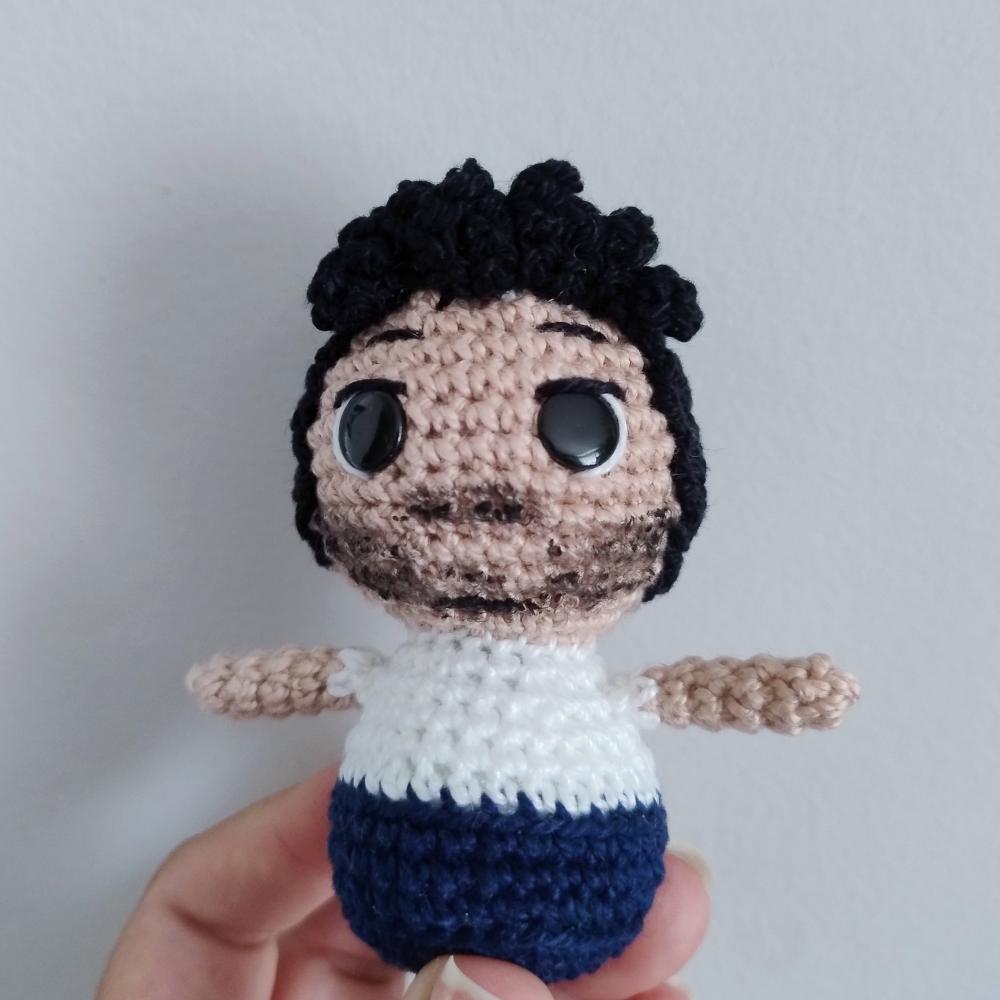 Mini Amigurumi Masculino Personalizado