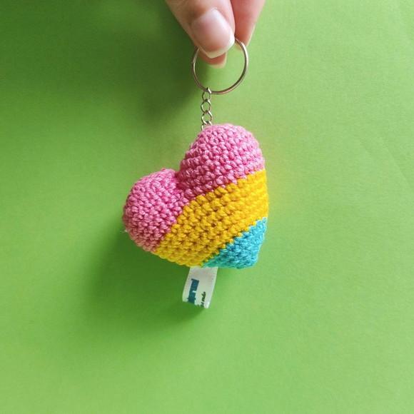 Chaveiro Mini Coração Bandeira Lgbt+ Pansexual