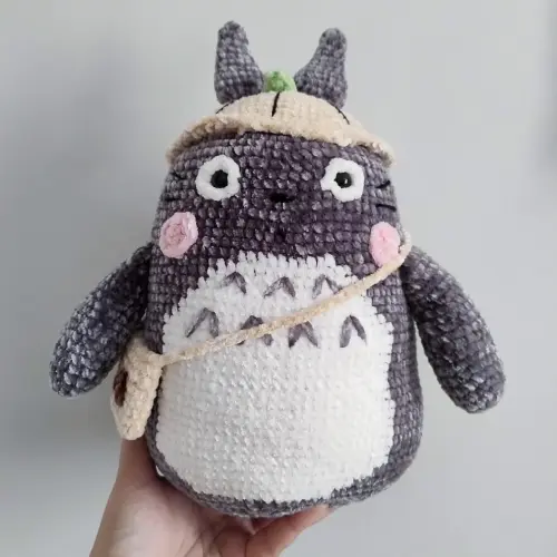 Totoro de Pelúcia com Chapéu