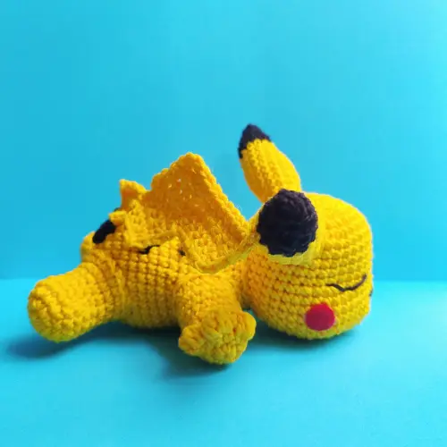 Pokemon Pikachu Deitado