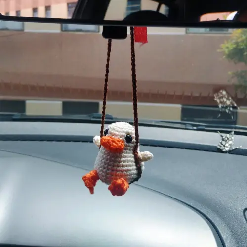 Enfeite de Retrovisor de Carro Pato no Balanço