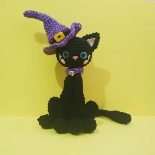 Misha a Gata Bruxa de Halloween