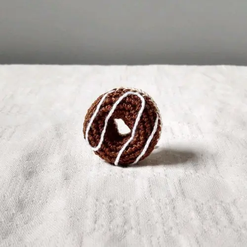 Chaveiro Mini Rosquinha de Chocolate