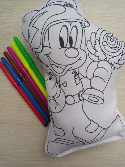 Almofada com Contorno + Canetinha