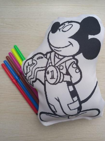 Almofada com Contorno + Canetinha
