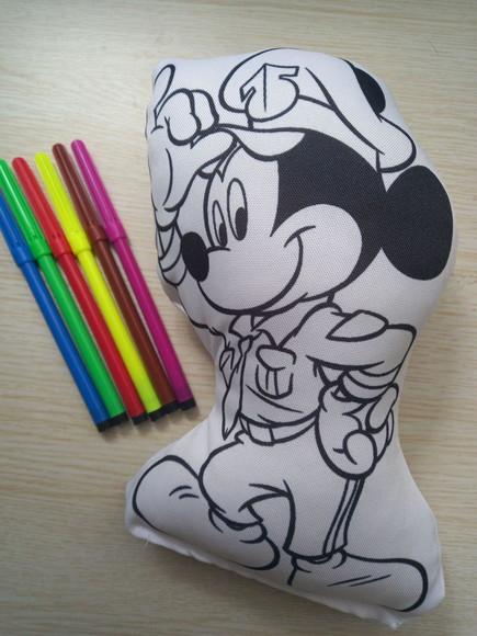 Almofada com Contorno + Canetinha