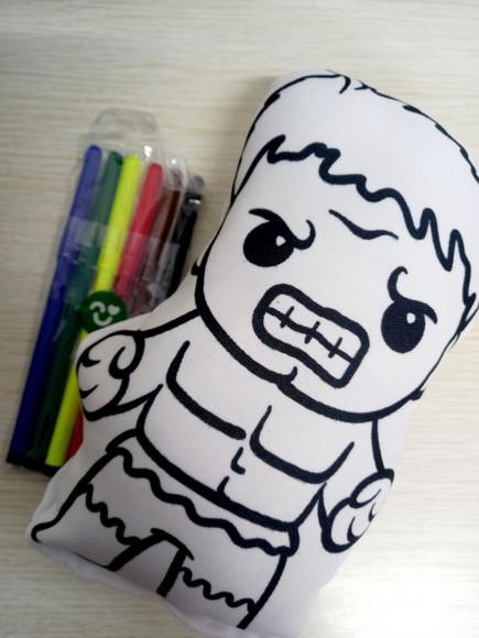 Almofada com Contorno + Canetinha
