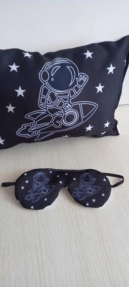 Kit Almofadinha (27x19) + Máscara de Dormir