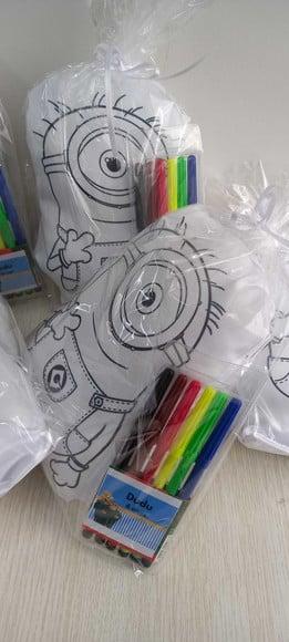 Almofada com Contorno + Canetinha