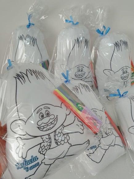 Almofada com Contorno + Canetinha