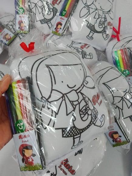 Almofada com Contorno + Canetinha